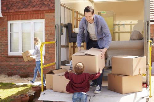 Removal truck hire service for Chelsea residential and commercial moves