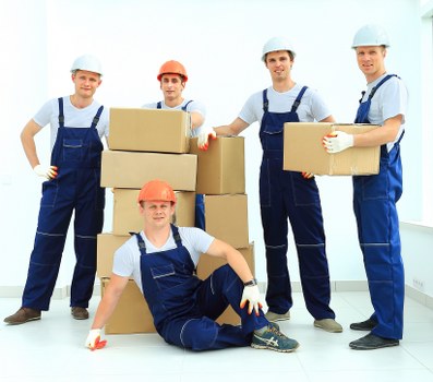 Professional movers handling stairs and access in Chelsea